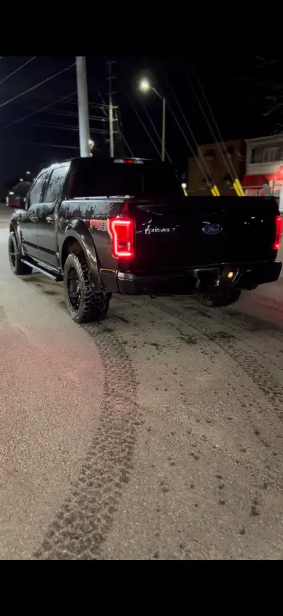 2015 ford f150 lariat NO ENGINE OR TRANSMISSION it had a 2.7