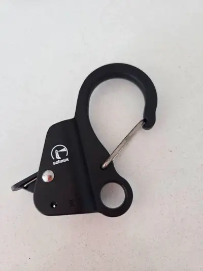 • Convenient Quick Release Design Quick Release design allows boater adjust rope position or length...