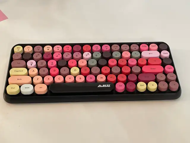 Wireless Keyboard in Other in City of Montréal - Image 2