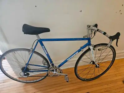 200$  52cm Raleigh Technium Tri-Lite COMP et roue Mavic Aksium, View more