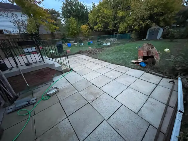 Mulch, Yard Cleanup & Garden Projects | Oakville & Burlington in Lawn, Tree Maintenance & Eavestrough in Oakville / Halton Region - Image 6