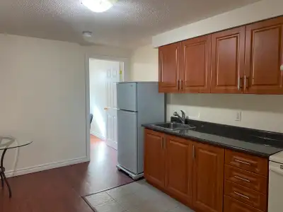 Mississauga Very Clean One Bedroom Basement Apartment for Rent
