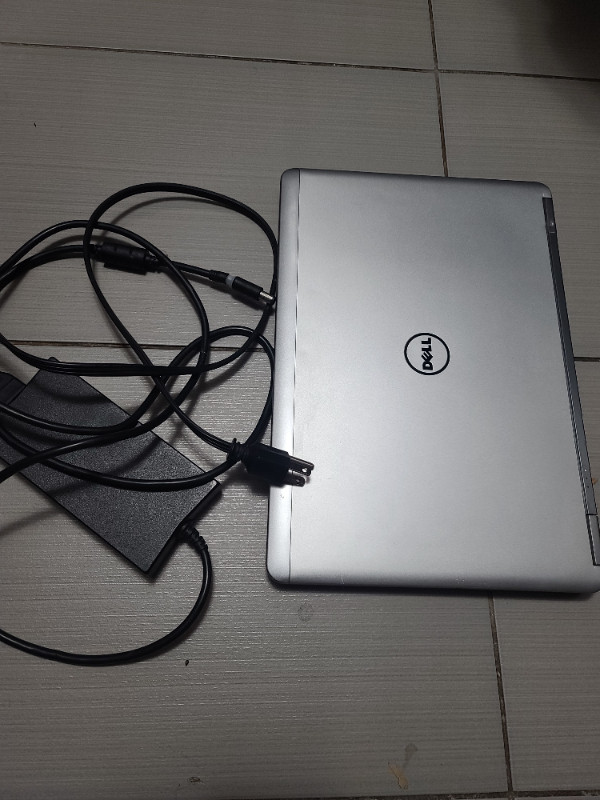Dell Precision 4530 Laptop i7 with 8GB/256GB/excellent condition in Laptops in Markham / York Region - Image 2