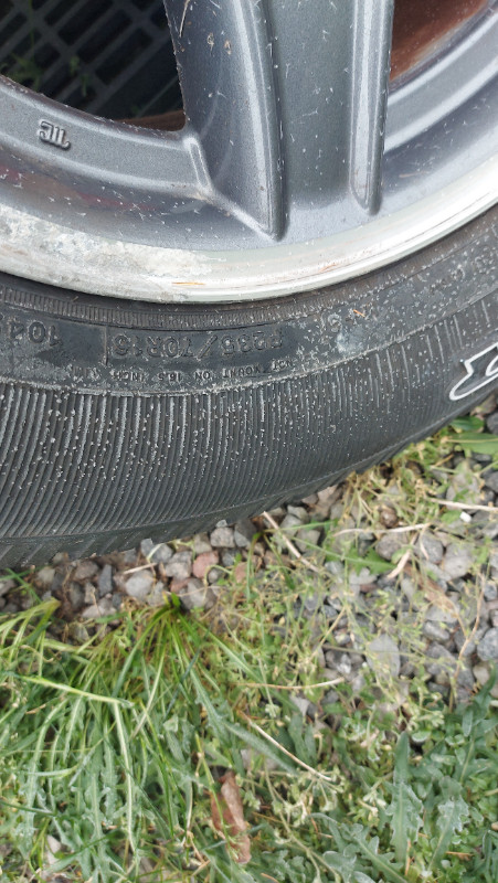 1 Pneu ete avec mag jeep liberty dans Pneus et jantes  à Laurentides - Image 2