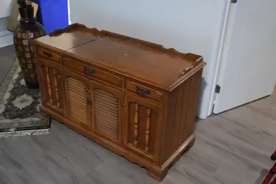 Vintage 1973 solid maple record cabinet with mint 1979 Lab400, View more