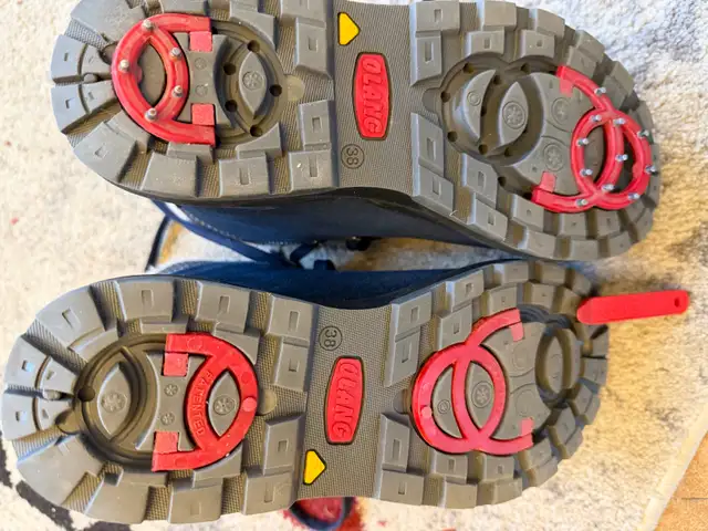 Olang women’s hiking boots in Women's - Shoes in Calgary - Image 6
