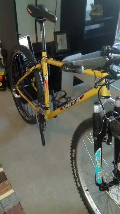 Oryx Equipe 2500, View more