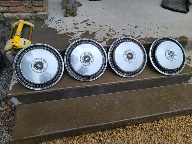 1970s 1980s F100 F150 F250 F350 Hubcap Hub Cap set of 4 in Tires & Rims in Strathcona County