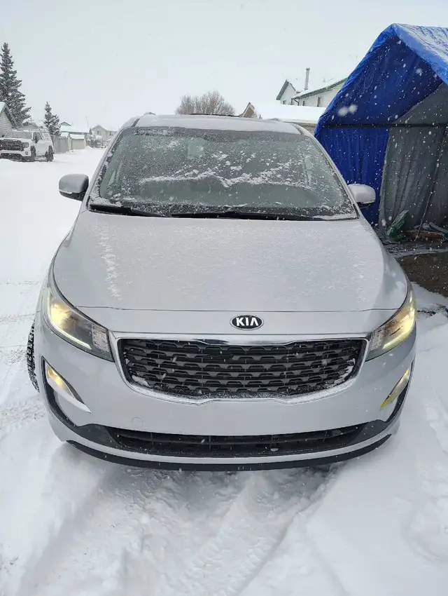 Front side, back and interior64840168480897120