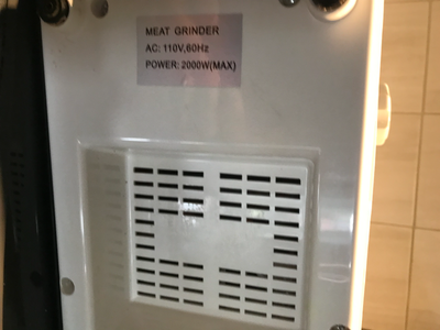 Electric 2.6 HP 2000 Watt Industrial Meat Grinder Butcher Shop 3 Cutting Blades