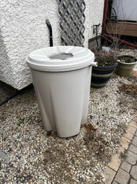 Rain barrel 