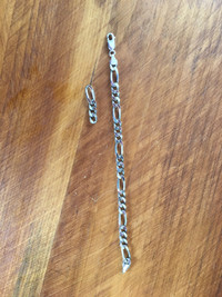 Unisex 7.0mm Figaro Chain Bracelet in Sterling Silver - 8.5"