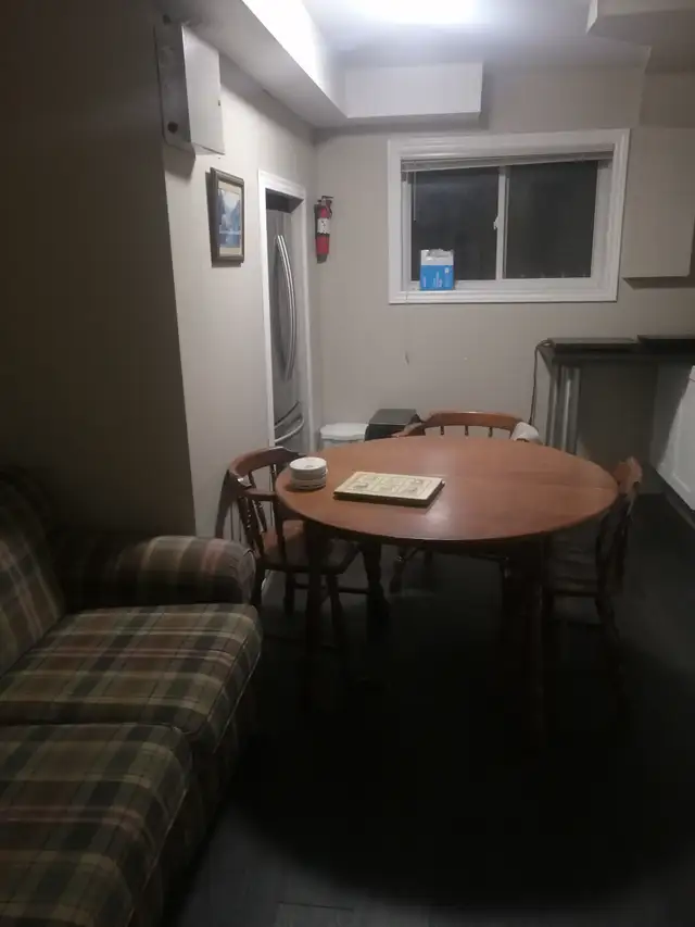 Beautiful furnished room for rent in Owen Sound. in Room Rentals & Roommates in Owen Sound - Image 11