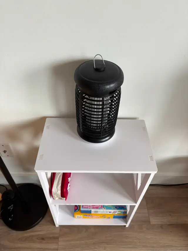 Petit meuble étagère blanc parfait pour livres et déco ! in Bookcases & Shelving Units in Longueuil / South Shore - Image 3