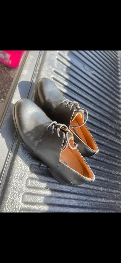 Boys Dress Shoe’s Size 6, View more