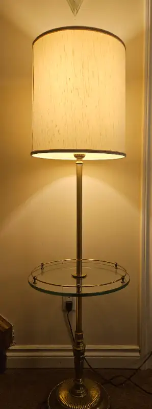 MID-CENTURY MODERN STIFFLE FLOOR LAMP in Indoor Lighting & Fans in City of Toronto - Image 2