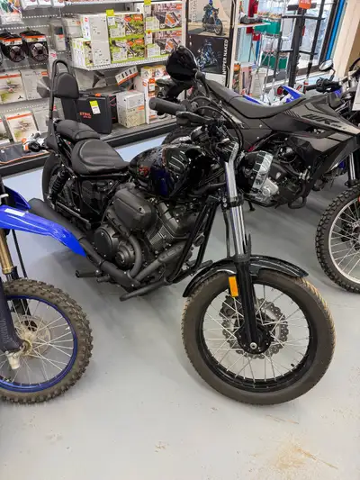 Yamaha Bolt 950 KM: 1662 YEAR: 2019 Great and very clean unit Always stored indoor heated garage Yam...