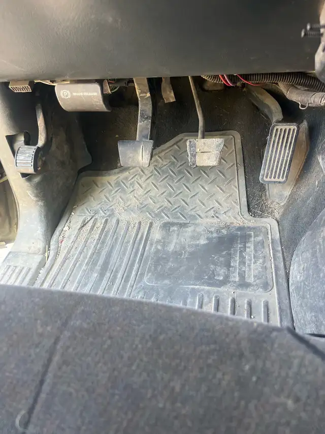 02 3500 Sierra cab chassis536633688510976004