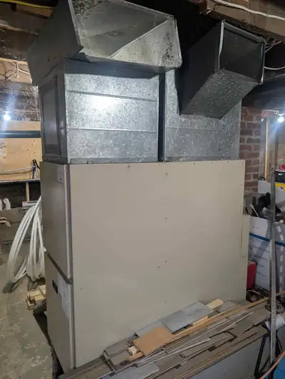 Selling oil furnace was working when I bought the house a year ago. Switched everything to electric...