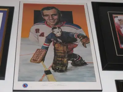Clearance Beautifully Framed Collector Signed Print +Bobblehead, View more