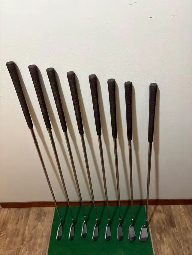 Ping Eye 2 Red Dot Golf Iron Set in Golf in Kingston - Image 4