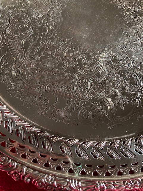 Silver Plated Tray With Great Detailing in Arts & Collectibles in Renfrew - Image 3