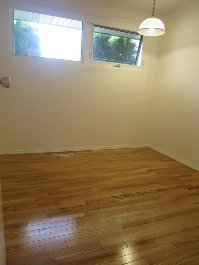 4 BDR House for Rent, Prime Location near 8th St, close to UofS63234963915777124