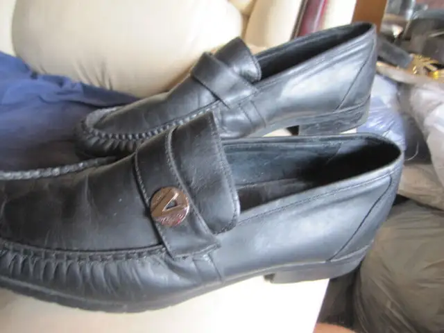 Gianni Versace  Leather Shoes Loafers Men's Made In Italy New in Men's Shoes in City of Toronto - Image 4