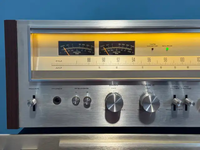 Pioneer SX-780 stereo receiver in excellent overall condition in Stereo Systems & Home Theatre in Mississauga / Peel Region - Image 4