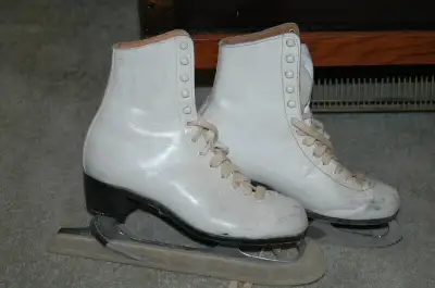 Women's Figure Skates, View more