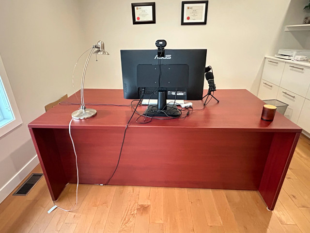 Bureau de travail dans Bureaux  à Lévis - Image 2