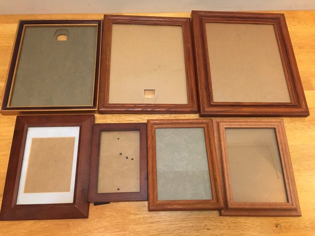 7 Wood Frames with glass of various sizes dans Décoration intérieure et accessoires  à Ville de Montréal