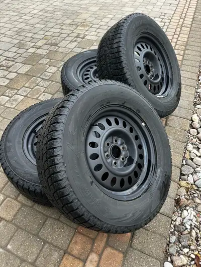 Toyo GSi-6 LS Winter Tires on Steel Rims – Like New! Selling for $1000, Paid over 2k for this setup...