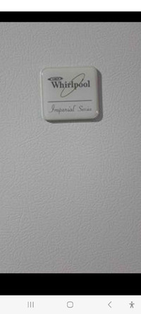 Réfrigérateur blanc de marque Whirlpool