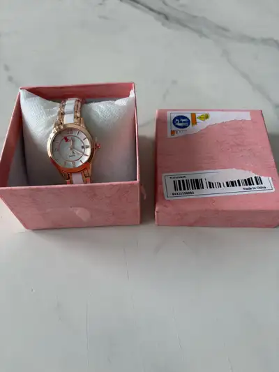 Elegant Rose Gold & White Women’s Watch – Quartz – With Box, View more