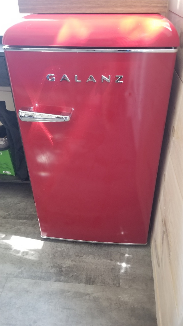 Red Retro bar fridge- gently used, like new | Refrigerators | Owen Sound |  Kijiji