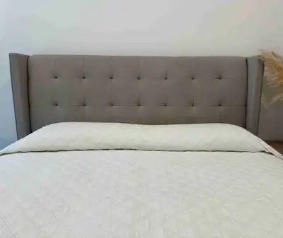 Queen bed frame from Structube ( Dawson originally $599) and Serta queen mattress (originally $659)...