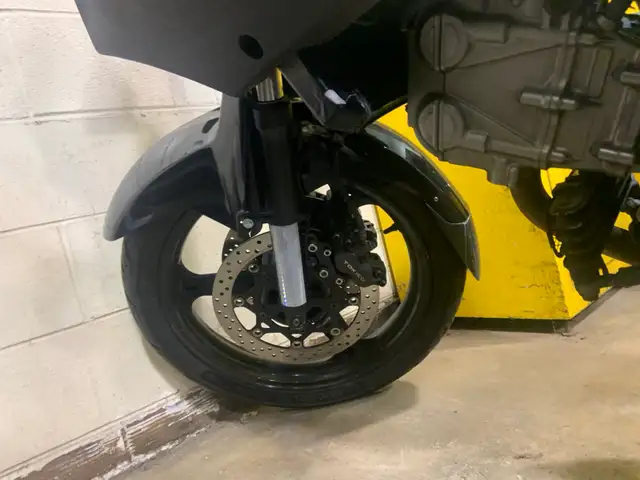 Trading Suzuki V-Strom 650 2007 in Sport Touring in Oshawa / Durham Region - Image 9
