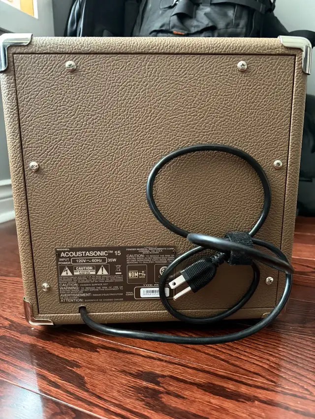 Fender Acoustisonic Amp - Like New in Amps & Pedals in Markham / York Region - Image 4