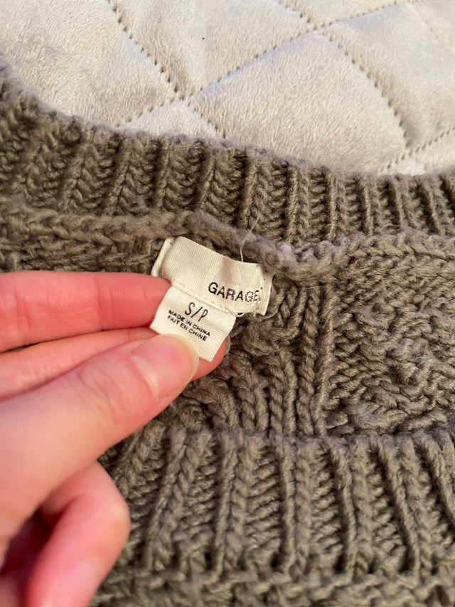  Knit sweaters  in Women's - Tops & Outerwear in Oshawa / Durham Region - Image 2