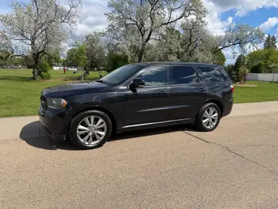 NO TICK AWD R/T Hemi 5.7L Engine that is super fun to drive, remote entry with starter and power, re...