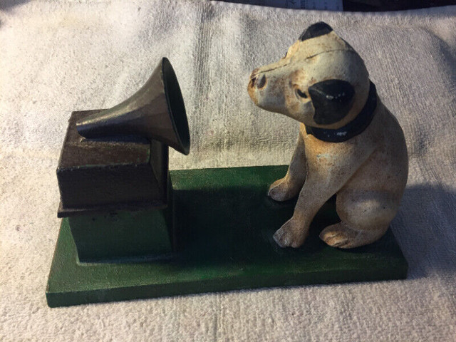 Antique/Vintage Cast Iron RCA Victor Dog & Phonograph Figure in Arts & Collectibles in Oshawa / Durham Region