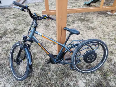 Vélo électrique vendu pour pièces ou réparation — prix réduit., View more