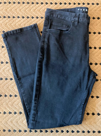 Men’s Perry Ellis jeans: W34 L:30