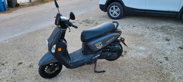 2022 Venom Roma Scooter OBO in Scooters & Pocket Bikes in Winnipeg - Image 2