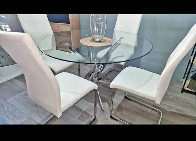 Glass Dining Table with 4 Chairs in Dining Tables & Sets in Mississauga / Peel Region - Image 2