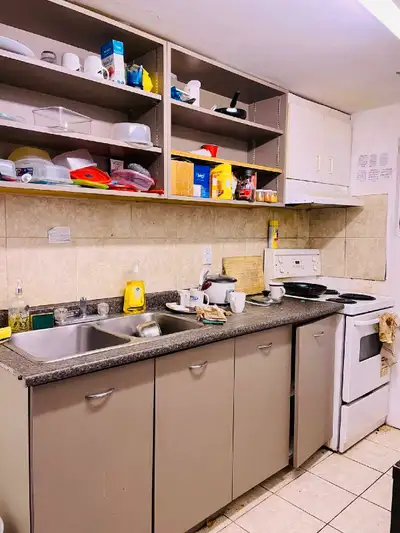 A ROOM FOR RENT IN THE BASEMENT IS AVILABLE ON COLLEGE WAY AND ERINMILLS PARKWAY WALKING DISTANCE FR...