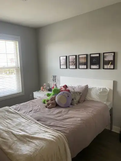Private room for rent Rent: $936 + hydro Availability: May 2026 Enjoy a comfortable and friendly liv...
