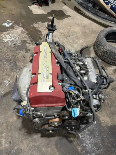 complete motor transmission s2000 2.2L engine compression tested 240spi and 40k kms only. comes with...