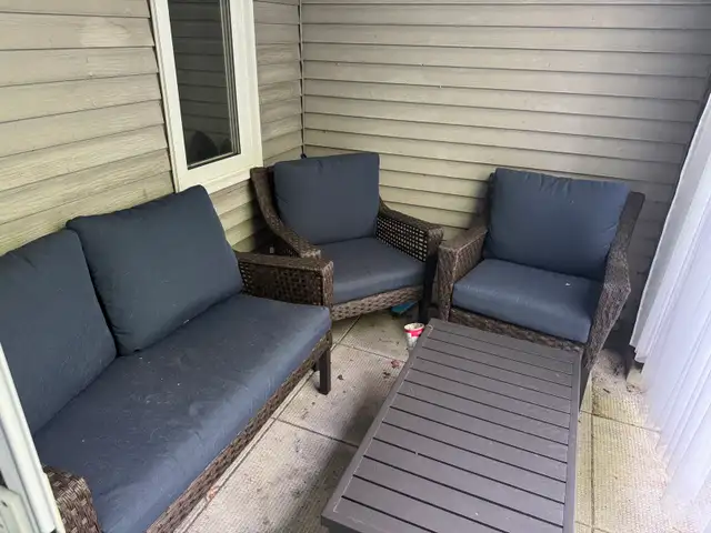 Looking for Roommate - St.Laurent area - Unfurnished Bedroom in Room Rentals & Roommates in Ottawa - Image 7